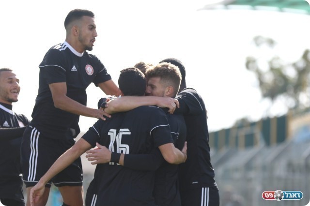 היו צריכים להתמודד בצמרת. שחקני באקה (וואסים מוואסי)